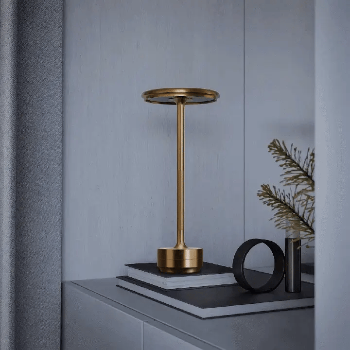 Korvath Minimalistische Aluminium-Tischlampe
