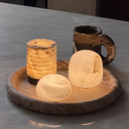 Minimalistische Alabaster-Tischleuchte Alvane
