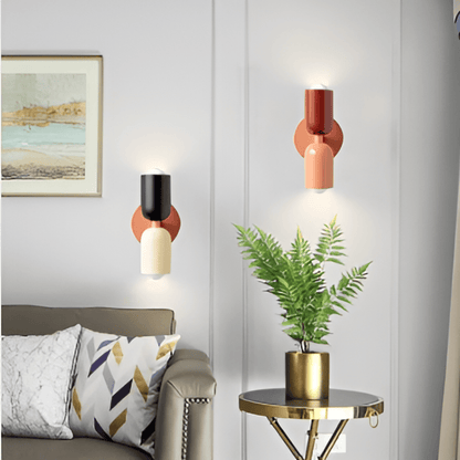 Miravel Bauhaus-Wandleuchte aus Eisen in Kapseldesign