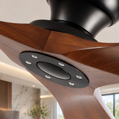 Deckenventilator mit drei Holzflügeln