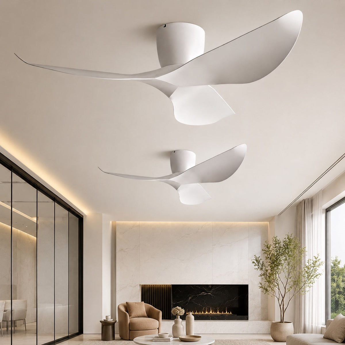 Geformter Deckenventilator mit Flügeln