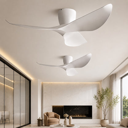 Geformter Deckenventilator mit Flügeln