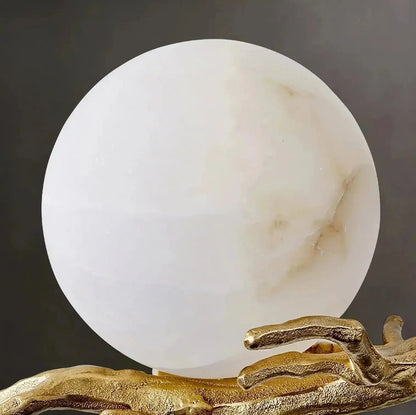 Wandleuchte mit Messingarm und Alabasterglas
