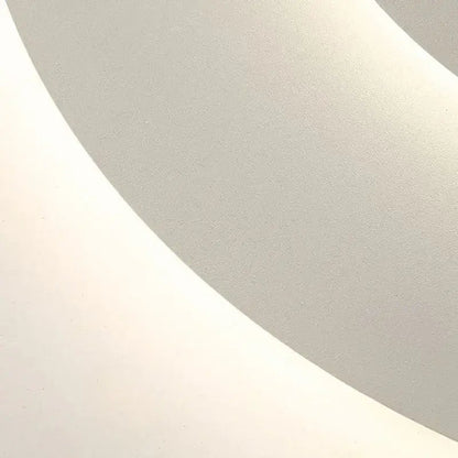 Flache Deckenleuchte aus mehrschichtigem Metall