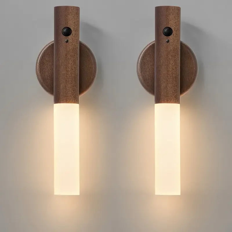 Minimalistische Wandleuchte aus Holz von Oakmira mit Bewegungsmelder
