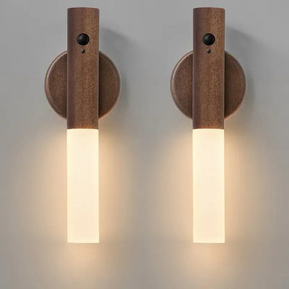 Minimalistische Wandleuchte aus Holz von Oakmira mit Bewegungsmelder