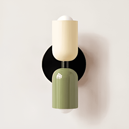 Miravel Bauhaus-Wandleuchte aus Eisen in Kapseldesign