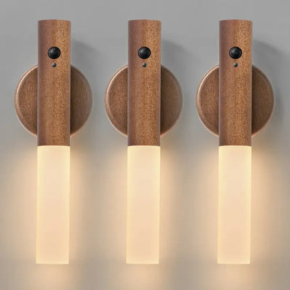 Minimalistische Wandleuchte aus Holz von Oakmira mit Bewegungsmelder
