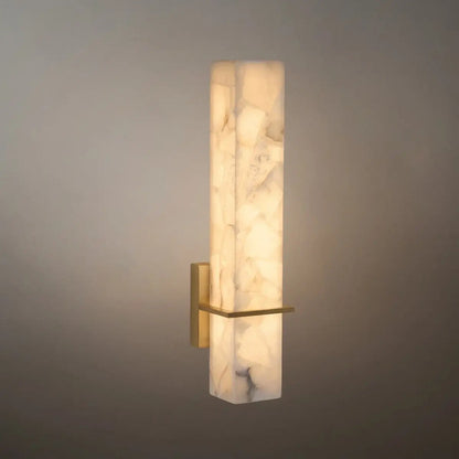 Wandlampe „Quader“ aus Alabaster und Messing