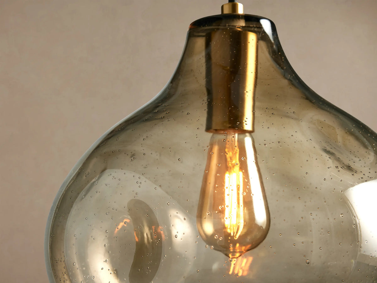 Pendelleuchte mit gesprenkeltem Glasschirmreg;