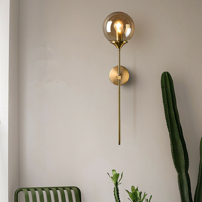 Velmira Wandleuchte mit Glaskugel im Mid-Century-Stil