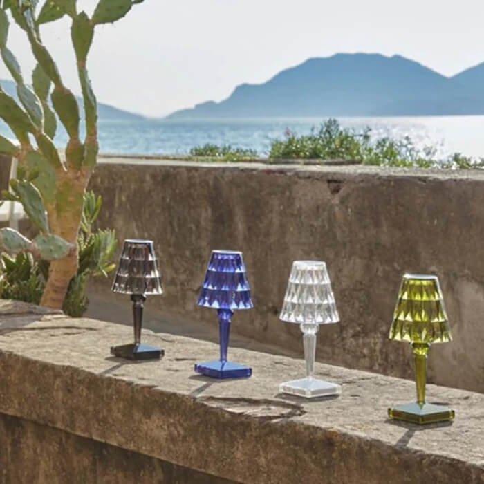 Prismara facettierte kabellose Kristall-Tischlampe