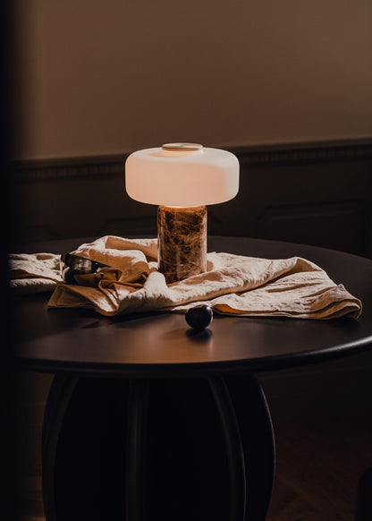 Wintero Nordische Marmor-Tischlampe