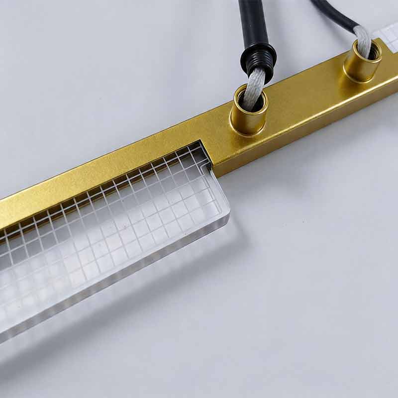 Goldene lineare Deckenleuchte