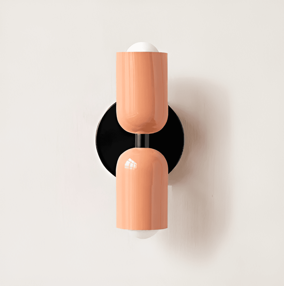 Miravel Bauhaus-Wandleuchte aus Eisen in Kapseldesign