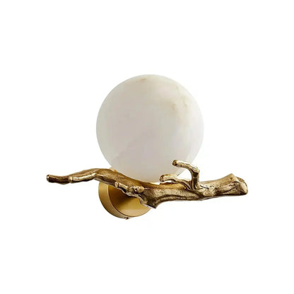 Wandleuchte mit Messingarm und Alabasterglas