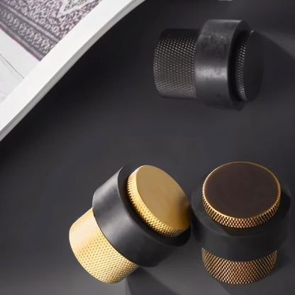 Nelvora minimalistischer Türstopper aus Messing für den Boden