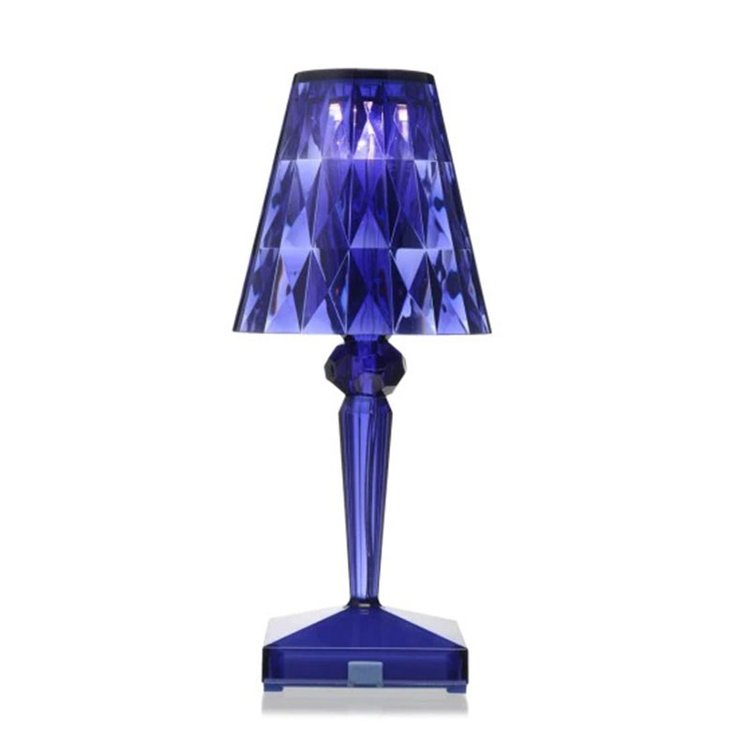 Prismara facettierte kabellose Kristall-Tischlampe