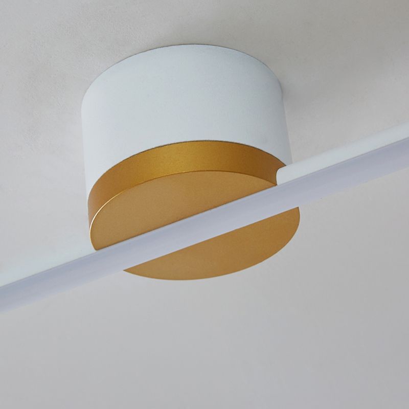 Filara minimalistische lineare Deckenleuchte aus Metall