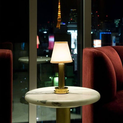 Lumelle minimalistische kabellose Tischlampe aus Stoff