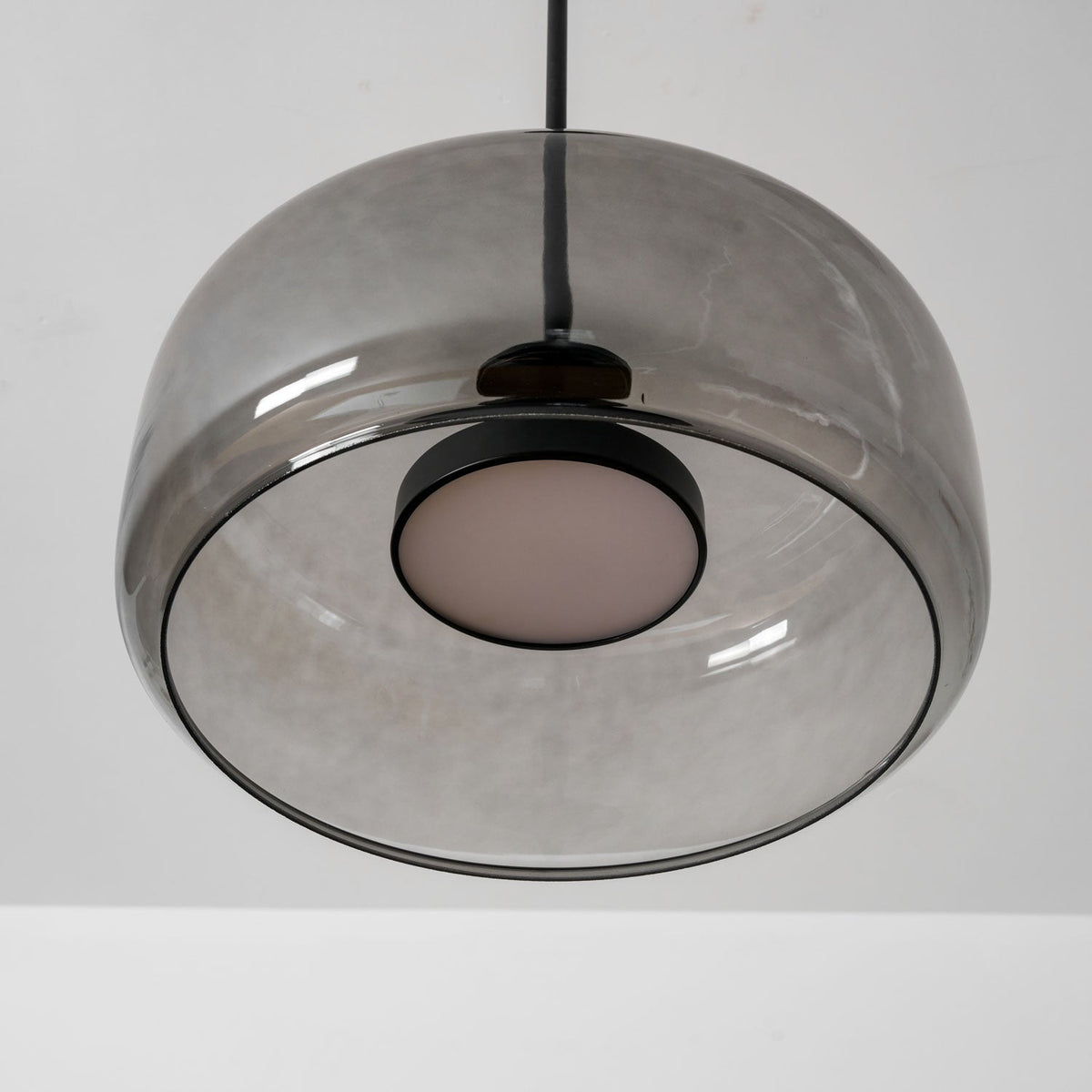 Glavira moderne Pendelleuchte aus mundgeblasenem Glas