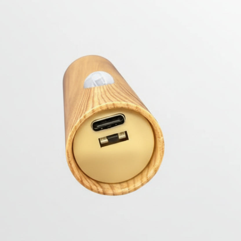 Minimalistische Wandleuchte aus Holz von Oakmira mit Bewegungsmelder