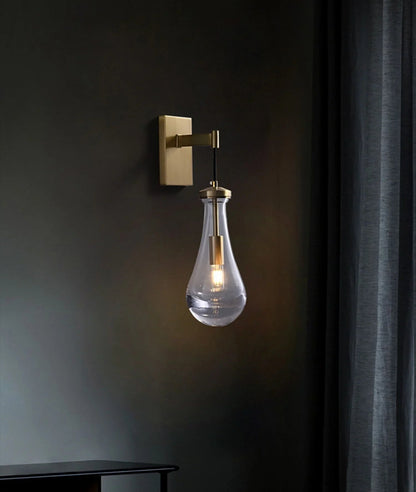Tropfenförmige Glas-Wandleuchte