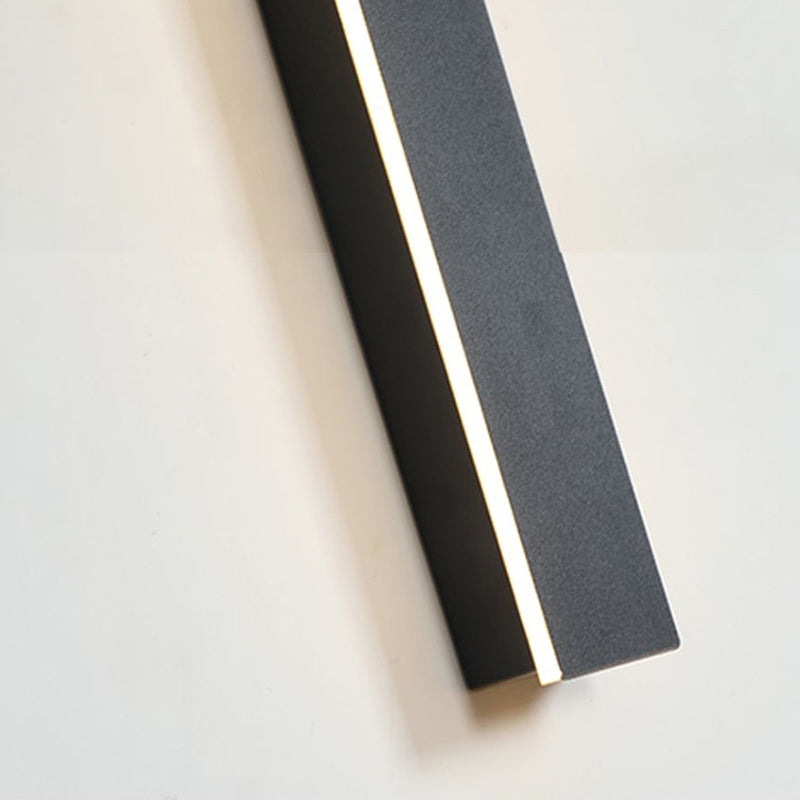 Veldrin minimalistisches, schlankes schwarzes Außen-Wandlicht aus Metall
