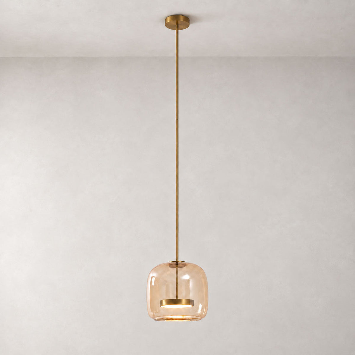 Glavira moderne Pendelleuchte aus mundgeblasenem Glas