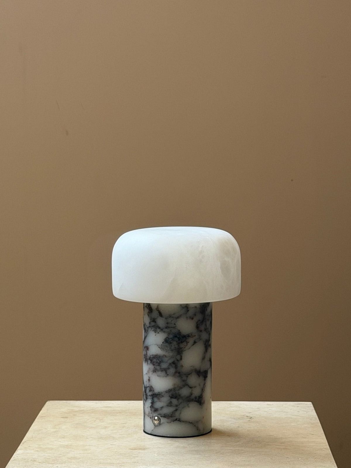 Brenvale Wabi-Sabi-Travertin-Tischlampe