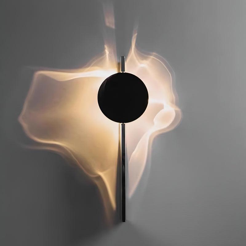Skulpturale Spiegel-Disc-Wandleuchte