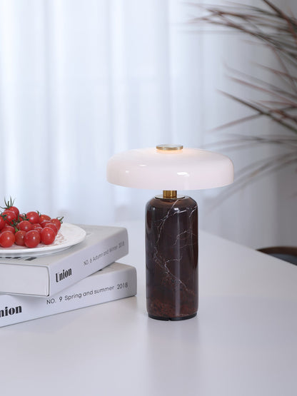 Vestara Art-déco-Marmor-Tischlampe