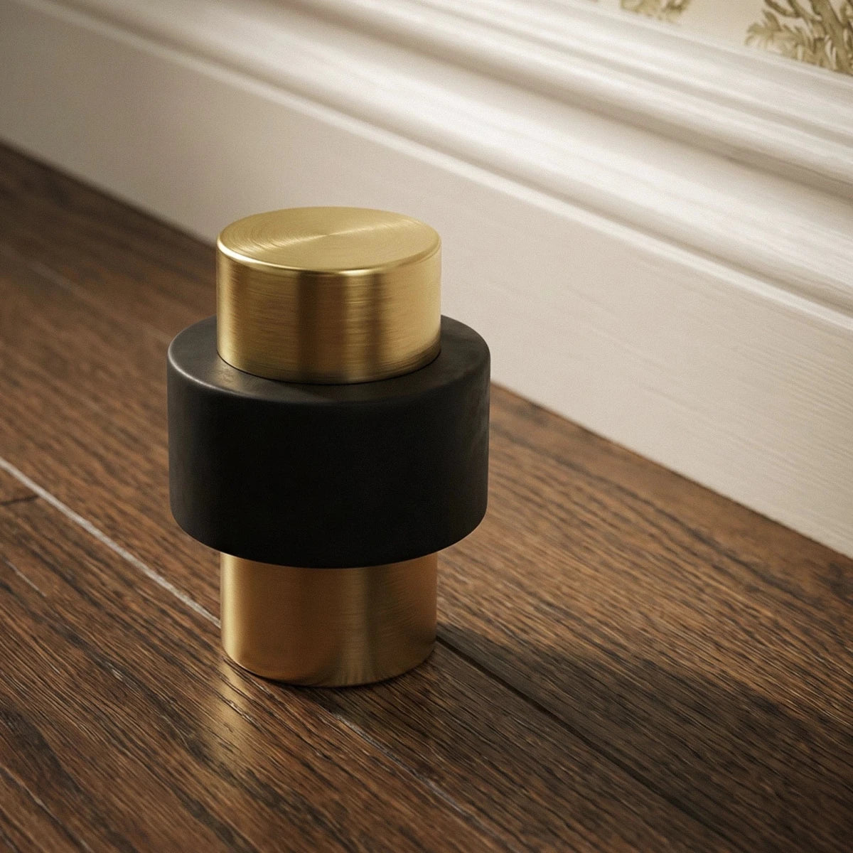 Nelvora minimalistischer Türstopper aus Messing für den Boden