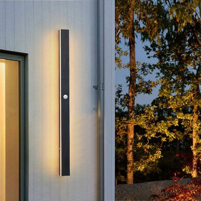 Veldrin minimalistisches, schlankes schwarzes Außen-Wandlicht aus Metall