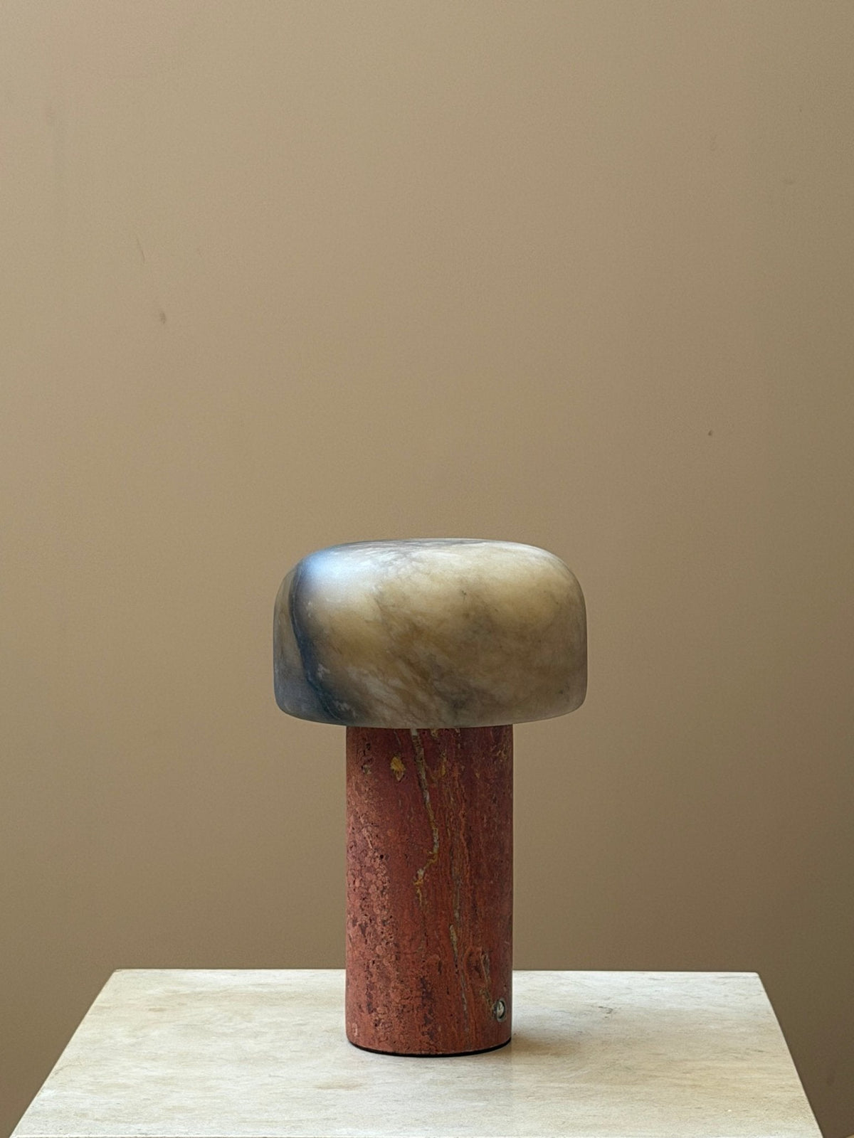 Brenvale Wabi-Sabi-Travertin-Tischlampe