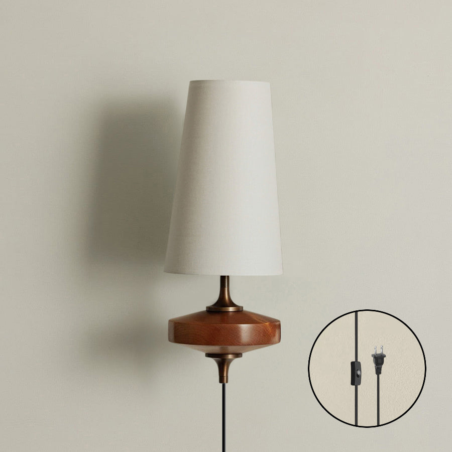 Wandlampe zum Einstecken aus Walnussholz und Messing
