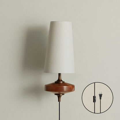 Wandlampe zum Einstecken aus Walnussholz und Messing