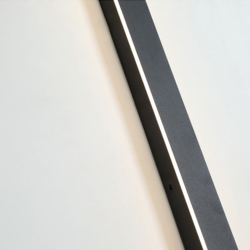 Veldrin minimalistisches, schlankes schwarzes Außen-Wandlicht aus Metall