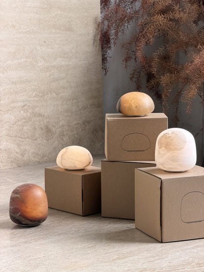 Minimalistische Alabaster-Tischleuchte Alvane