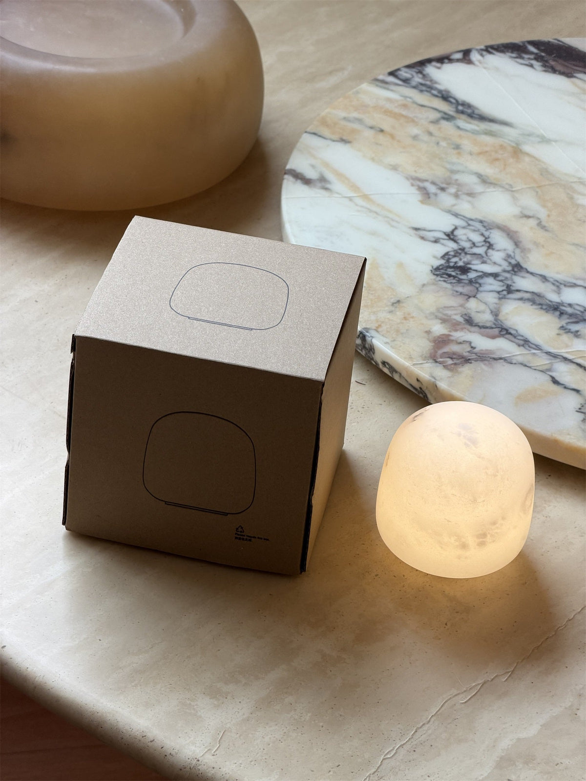Minimalistische Alabaster-Tischleuchte Alvane