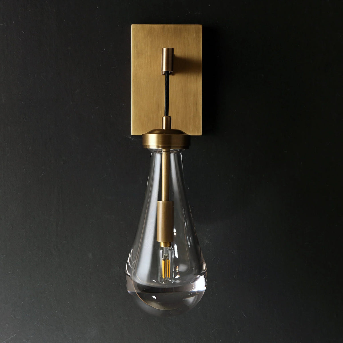 Tropfenförmige Glas-Wandleuchte