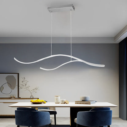 Fließende LED-Pendelleuchte in Bandform