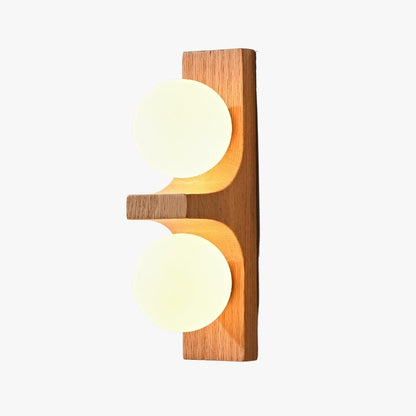 Wandlampe aus Holz mit zwei Kugeln