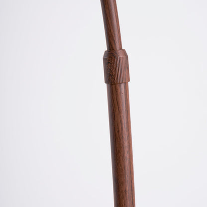 Halberon Bogen-Stehlampe aus Walnussholz