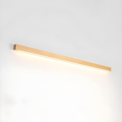 Schlanke lineare Wandleuchte aus Holz