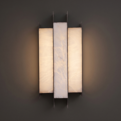 Skulpturale Alabaster-Wandleuchte