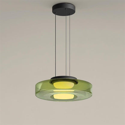 Pendelleuchte mit übereinander angeordneten Glasscheiben