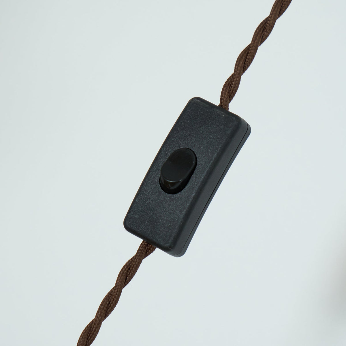 Stecker-Pendelleuchte aus Bernsteinglas