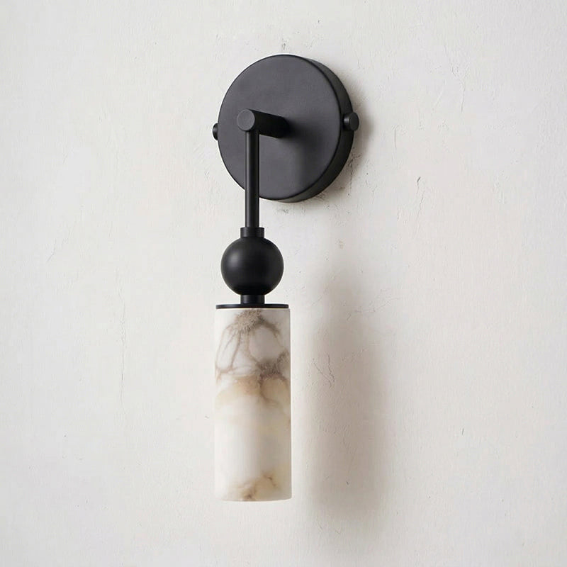 Alabaster-Wandleuchte mit Säule