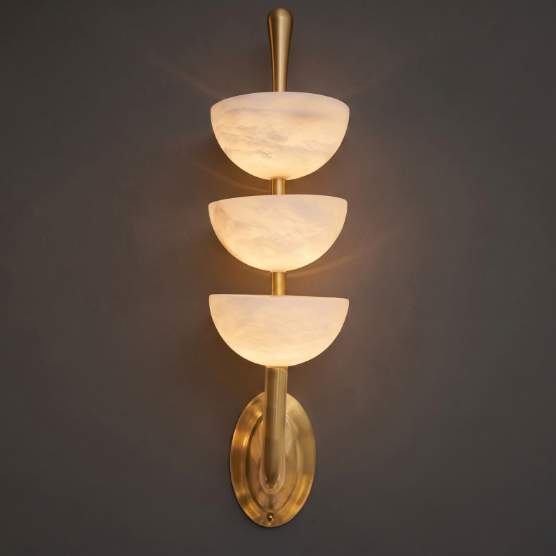 Skulpturale Alabaster-Wandleuchte
